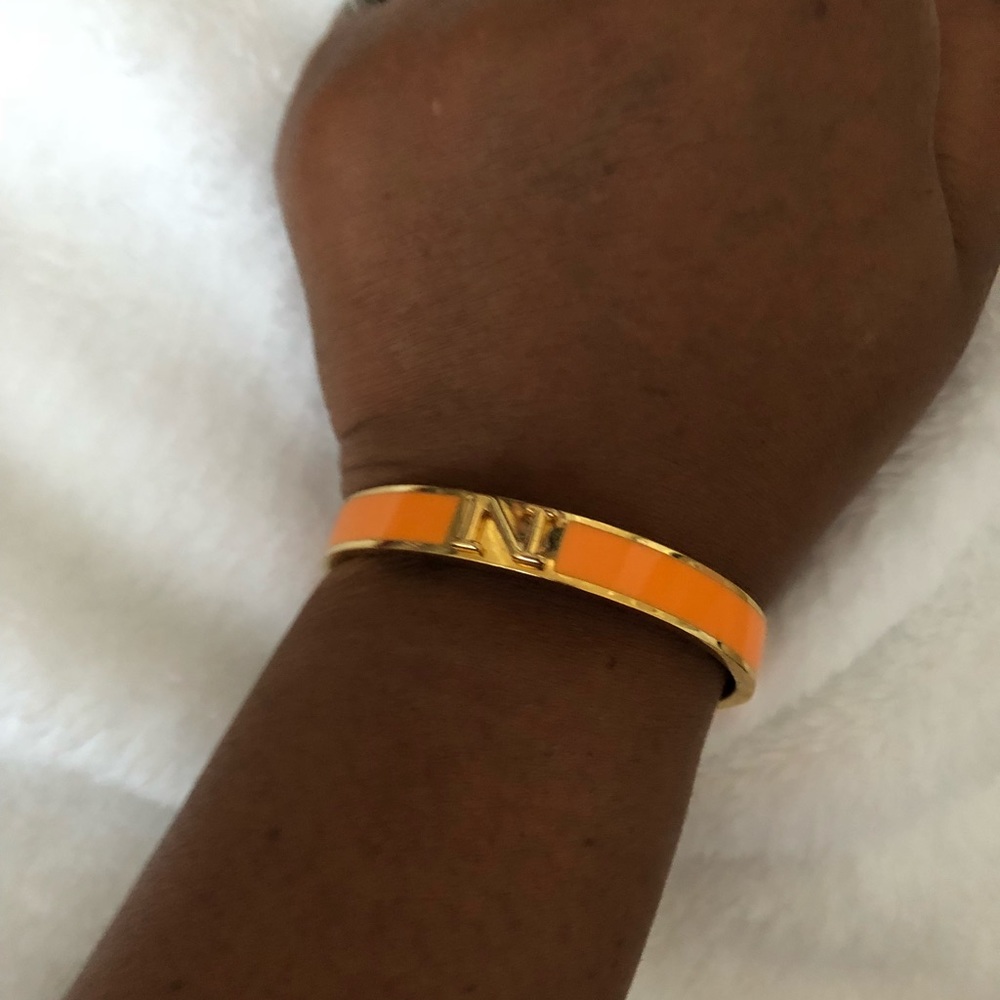 C.Wonder bangle bracelet